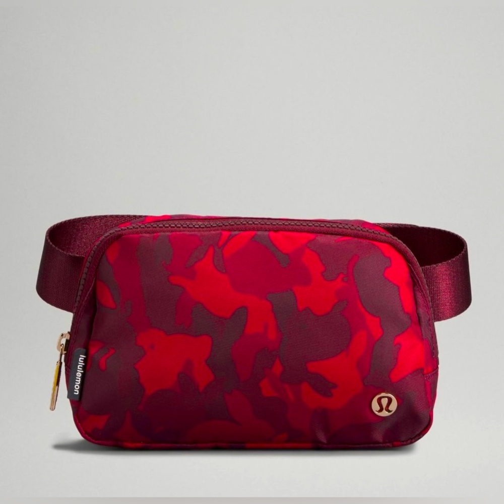 Lululemon New Year Everywhere Belt Bag NWT Rabbits